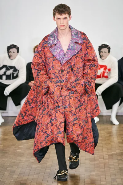 Look 29